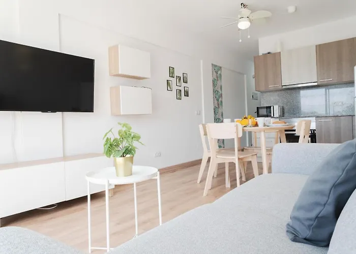 Apartment Charming Seaside And Terasse In Playa Paraiso