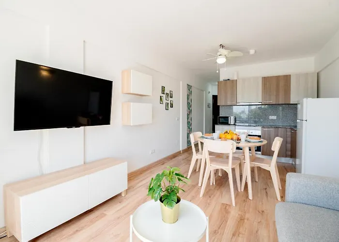 Apartment Charming Seaside And Terasse In Playa Paraiso Costa Adeje (Tenerife)